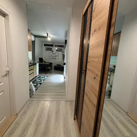 Wood & Chill House